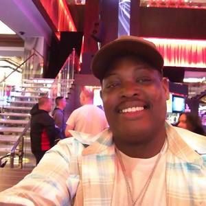 Meet your Posher, Eric